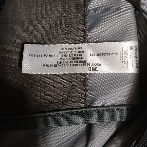 Patagonia Half Mass Mini Messenger Bag Black Adjustable Straps Reflective - Picture 14 of 14